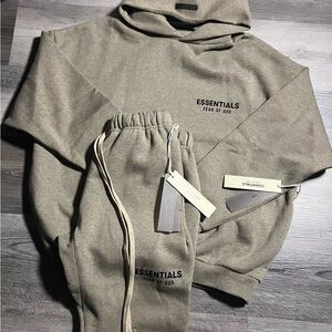 Essentials Fear of God Set
